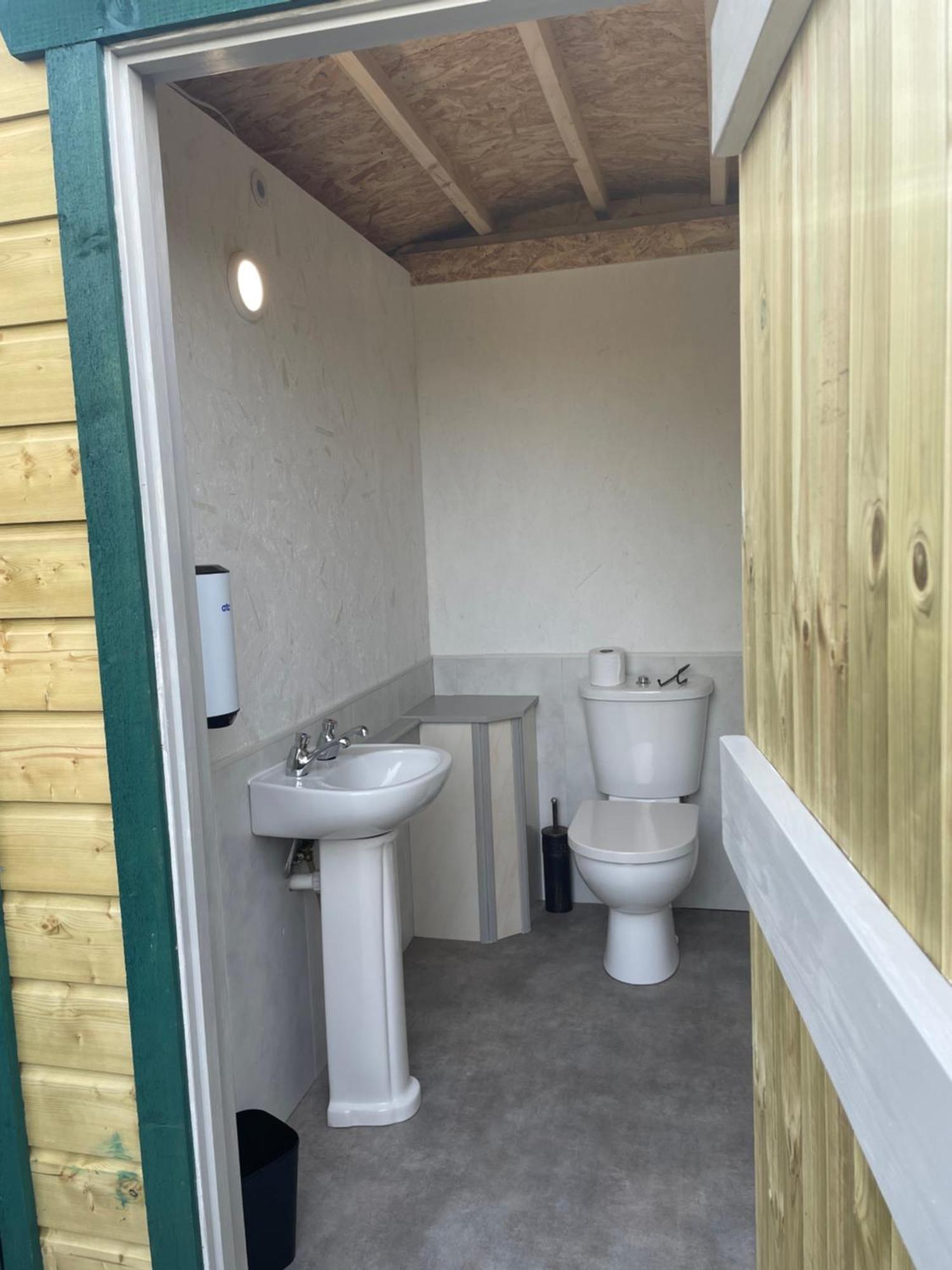 Glamping In The 2Nd Field Hotel Aughrim Exterior photo